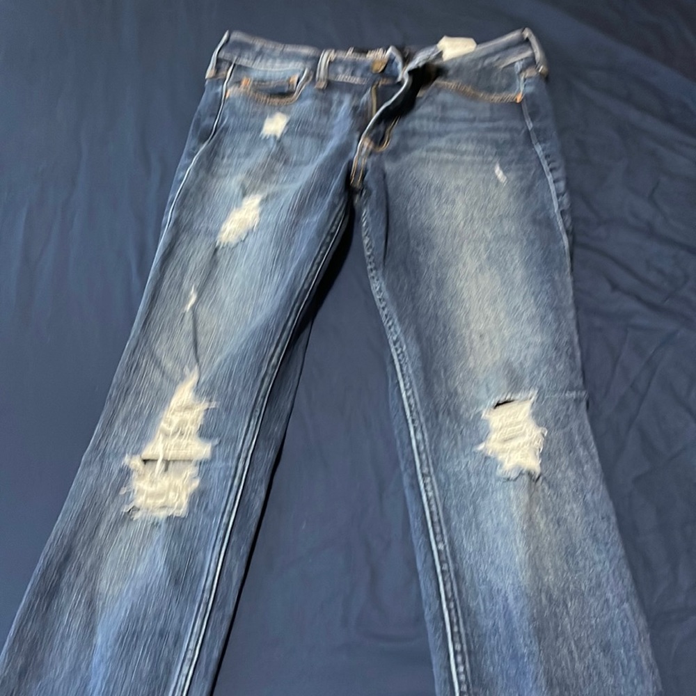 The size is 3R and W26,L30. High rise super skinny